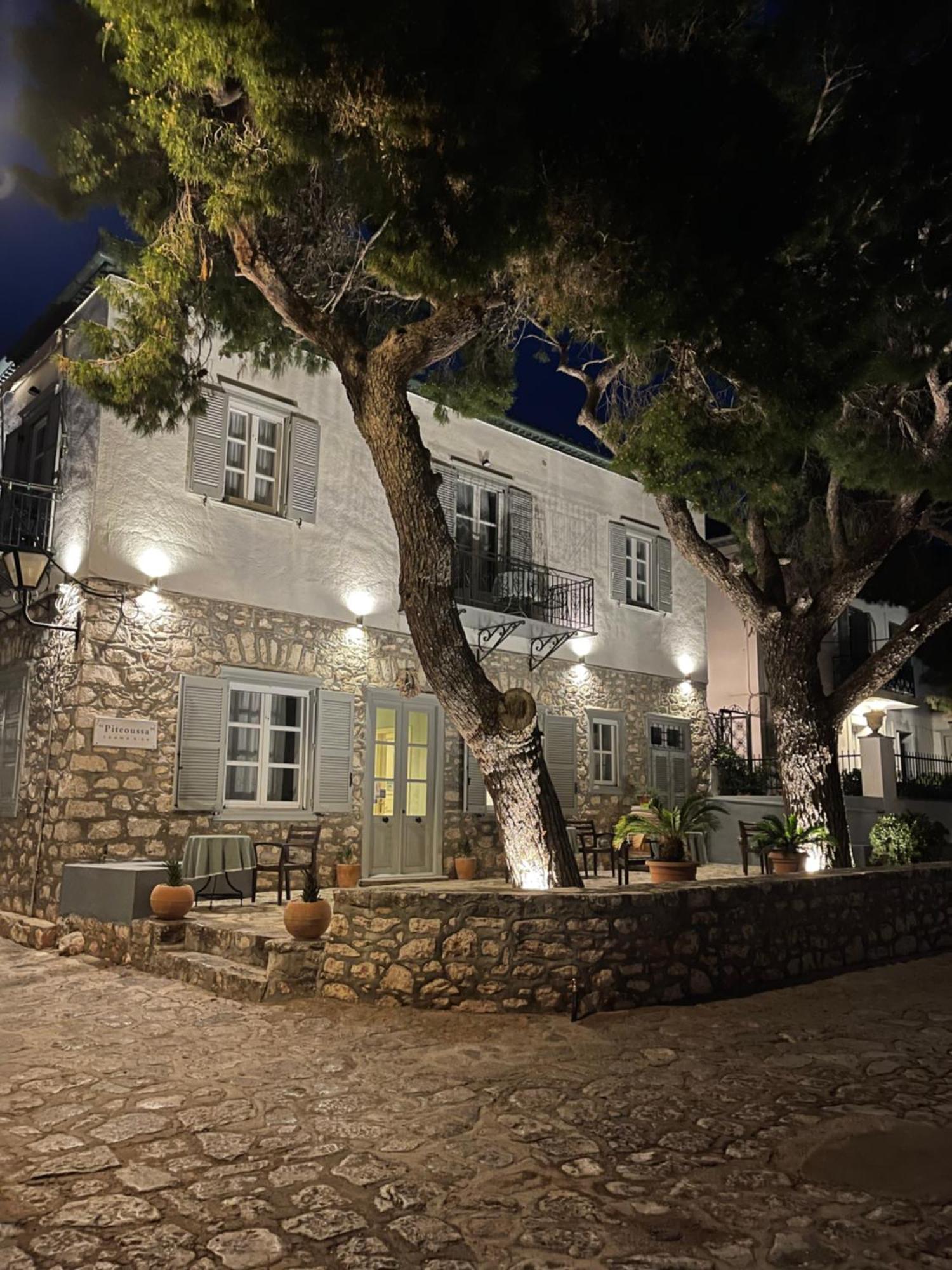 Piteoussa Rooms Hydra  Exterior photo